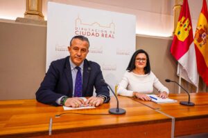 Rueda de prensa de Adrián Fernández y Rocío Zarco