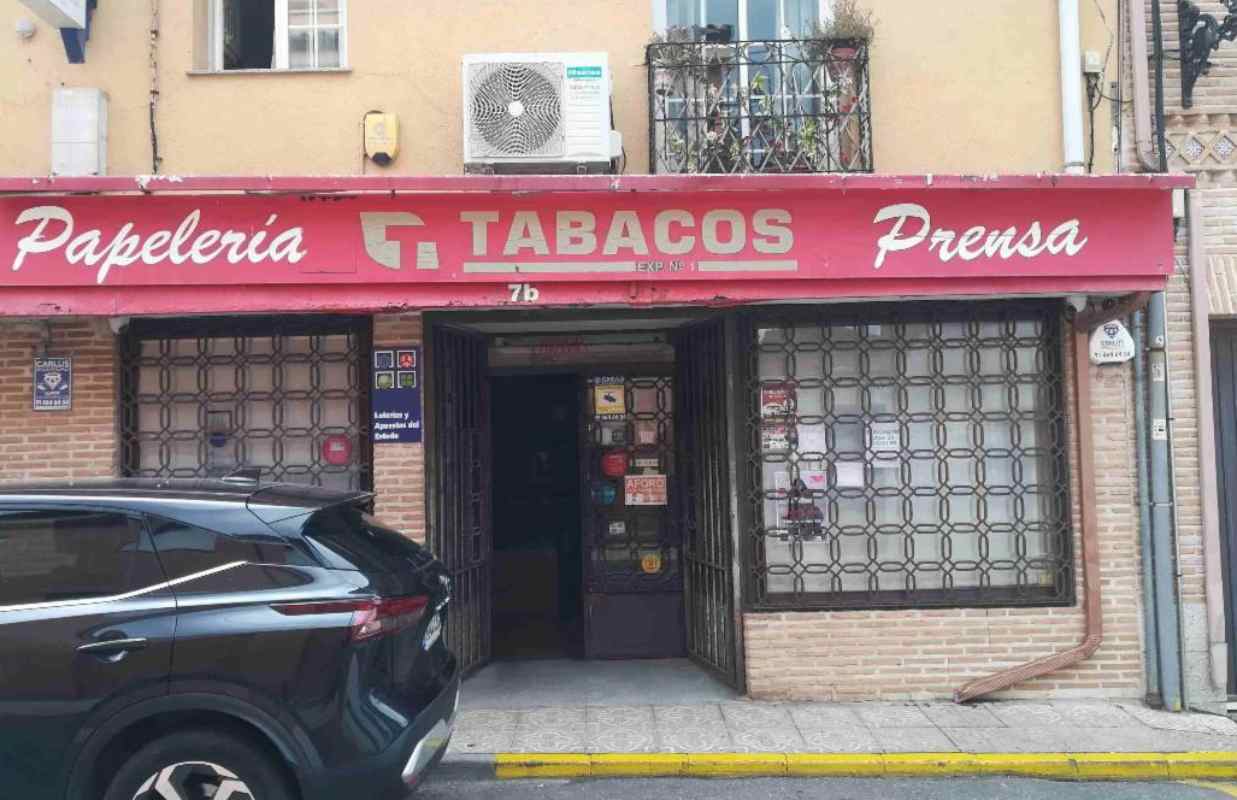 La administración de Lotería de Ugena (Toledo) donde se ha vendido el premio.