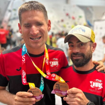 Sergio Aznárez, ciego y con TEA, fue tercero en la Copa y Campeonato de España de paraescalada.