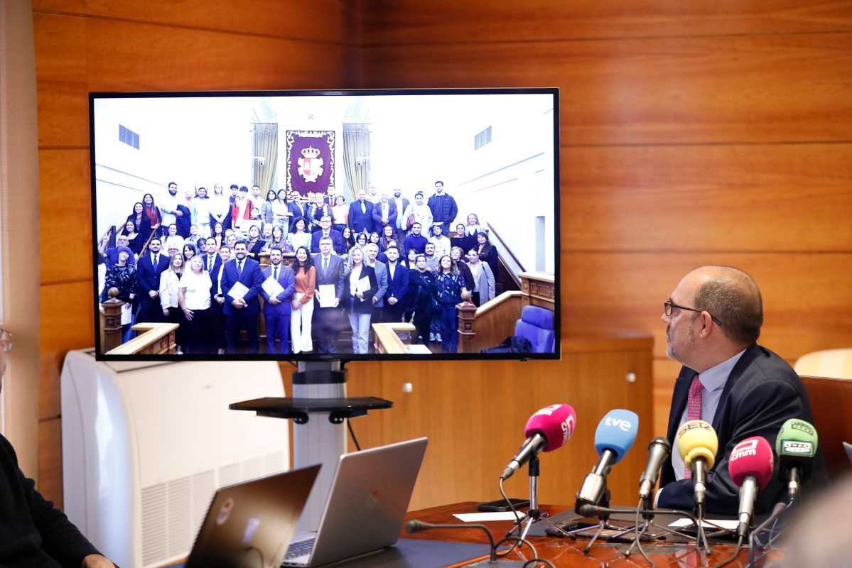 Pablo Bellido presentó e balance de las Cortes regionales correspondiente al ejercicio de 2025.