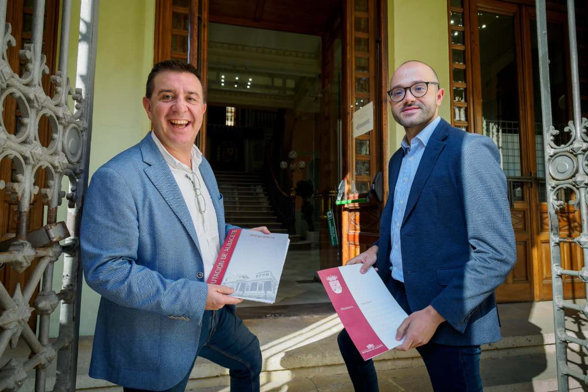 El presidente de la Diputación de Albacete, Santiago Cabañero, y el vicepresidente y responsable del área Económica, Fran Valera