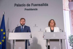 La consejera de Economía, Empresas y Empleo, Patricia Franco, y el consejero de Fomento, Nacho Hernando.