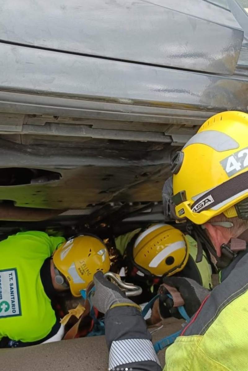 La mujer quedó atrapada por el tórax. Foto: Cpeis Toledo.