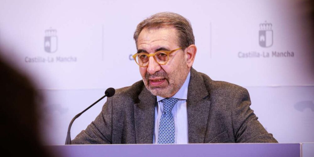 El consejero de Sanidad, Jesús Fernández Sanz.