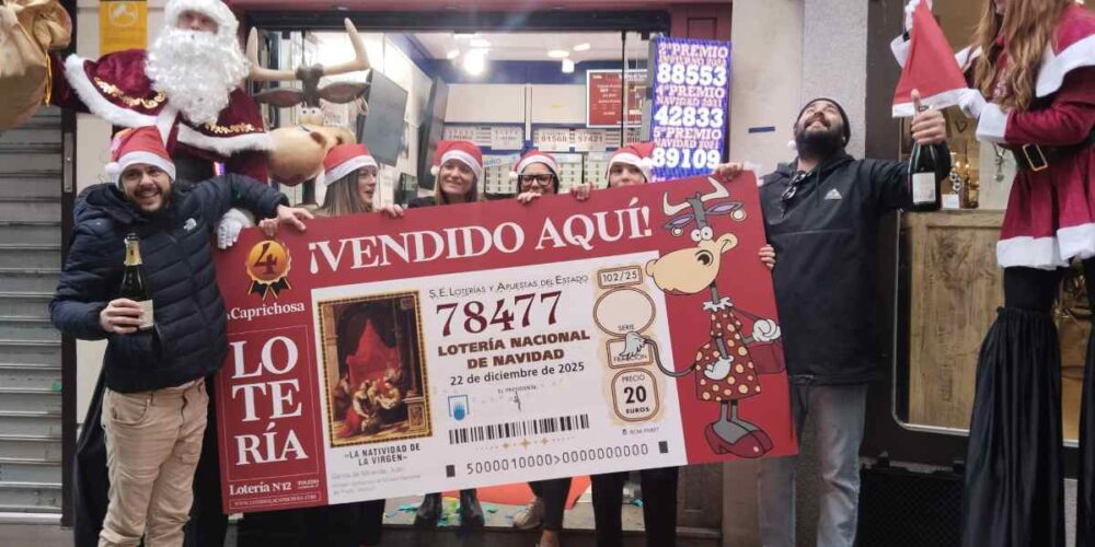 Cuarto premio de la lotería de Navidad, en La Caprichosa. Foto: Rebeca Arango.