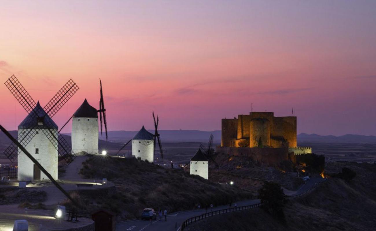 Molinos y castillo de Consuegra (Toledo)