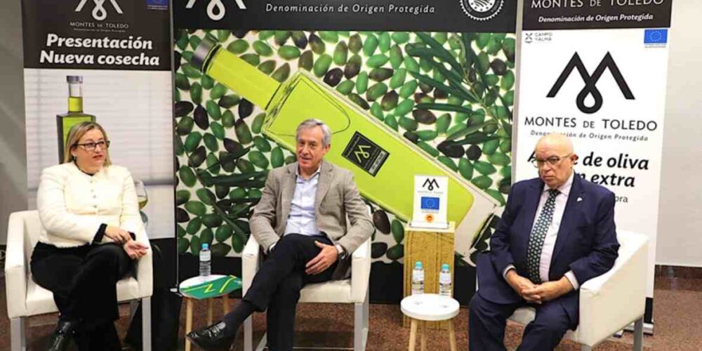 La presentación de los nuevos aceites se ha llevado a cabo en un acto que se ha desarrollado en los servicios centrales de Eurocaja Rural