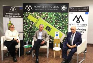 La presentación de los nuevos aceites se ha llevado a cabo en un acto que se ha desarrollado en los servicios centrales de Eurocaja Rural