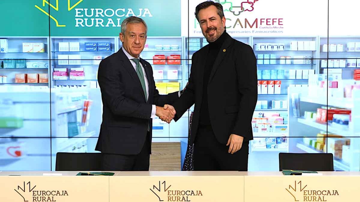 Eurocaja Rural y Fefcam sellan una alianza para impulsar la farmacia regional