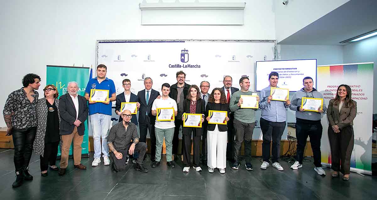 Entrega de diplomas Curso de Especialización en Gestión y Digitalización Documental, dirigido a jóvenes en situación de vulnerabilidad por razones de discapacidad intelectual