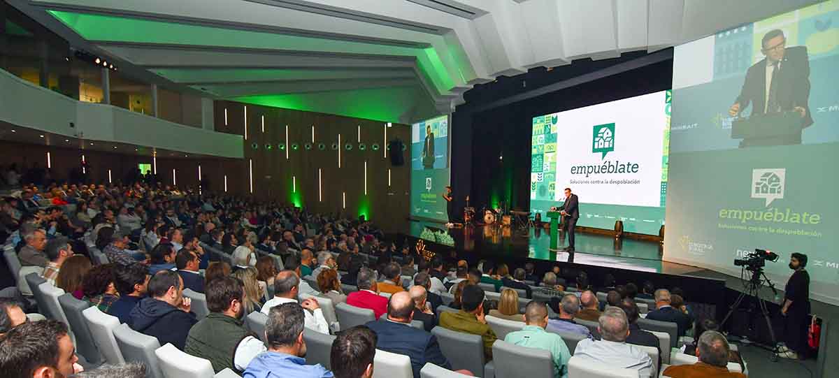 Intervención de Víctor Manuel, director general de Eurocaja, durante el evento "Empuéblate"