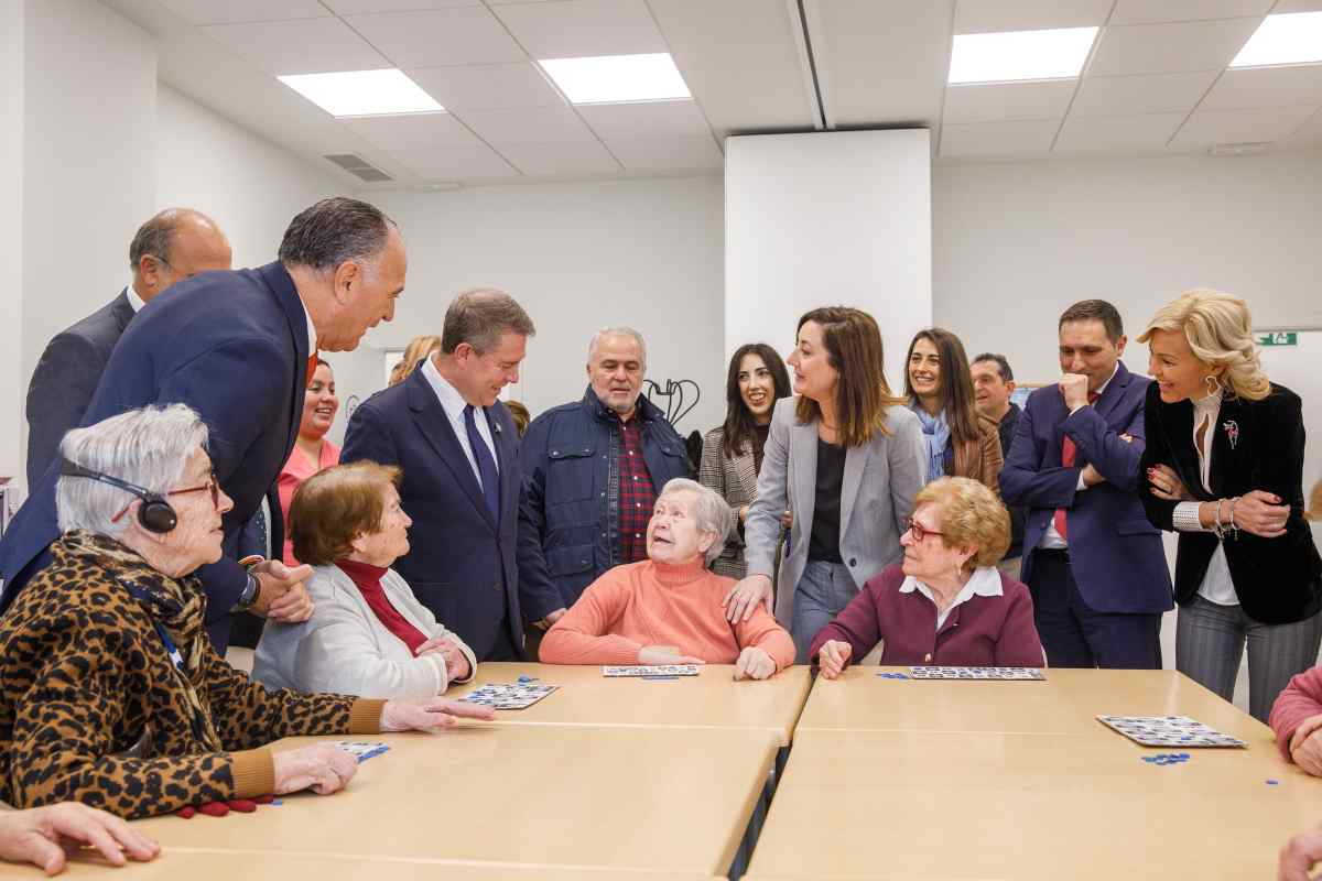 Inauguración de un centro de mayores en Tarancón (Cuenca).