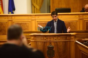 José Manuel Caballero, interviniendo en un acto con estudiantes sobre el Parlamento Europeo. Foto: Rebeca Arango.