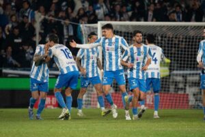 El CF Talavera celebra un tanto frente al Madrid.