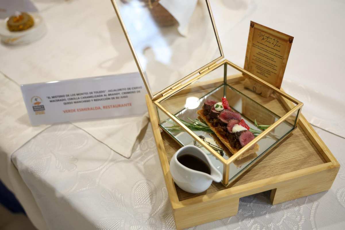 Su propuesta de tapa "El misterio de los Montes de Toledo".