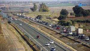 Así estaba ya la A-5. en el km 92, en Los Cerralbos (Toledo), pasadas las 14 horas. Foto: DGT.