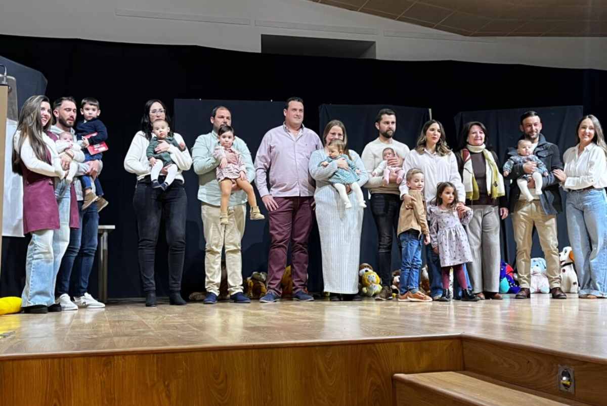 Villamanrique celebra el nacimiento de cinco bebés.