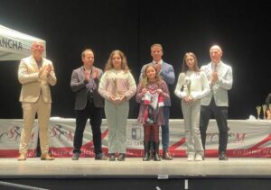 Carlos Yuste (tercero por la derecha) avanzó estas novedades ciclistas en la Gala de la Federación regional.