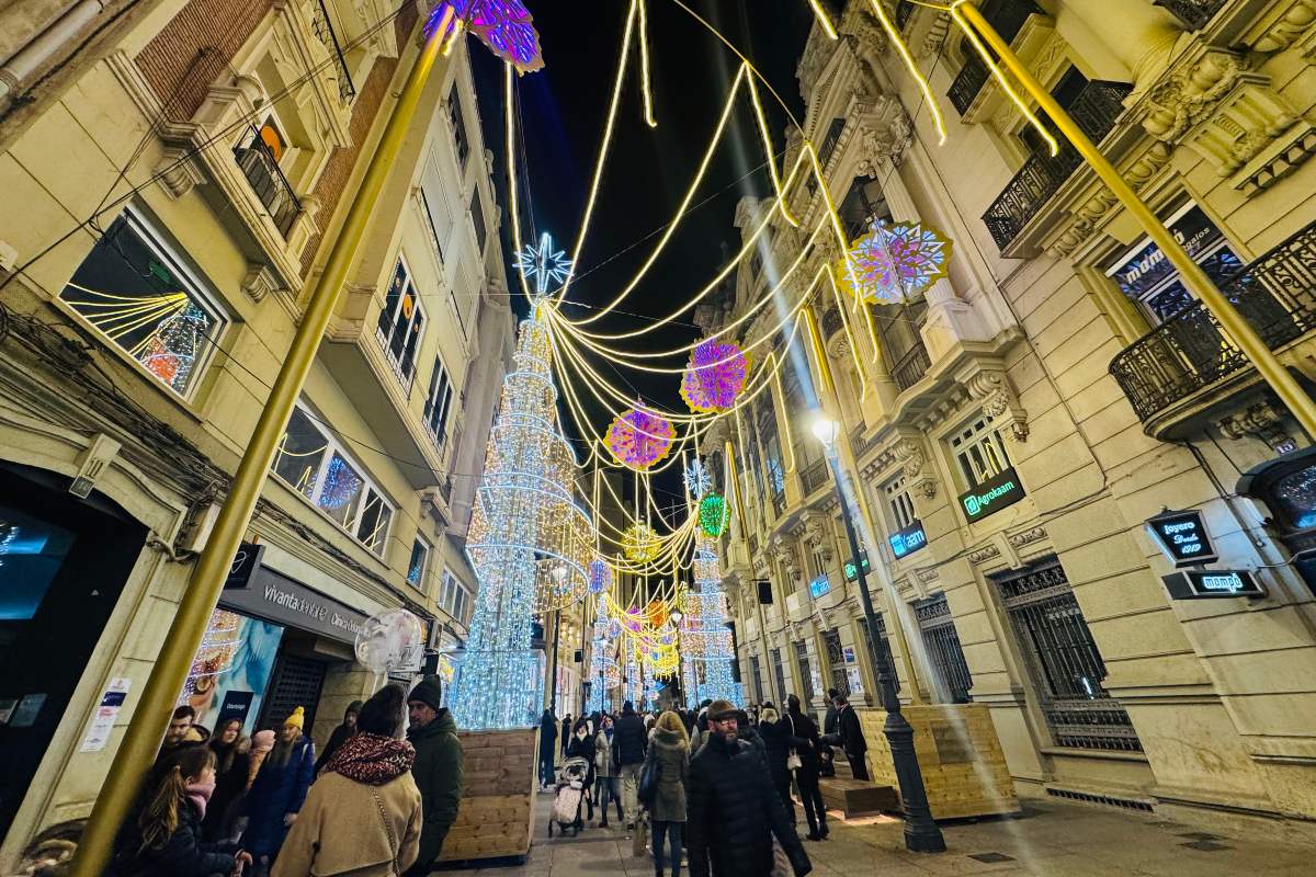 Calle Ancha de Albacete en la Navidad 25/26. Foto: Elena Valero