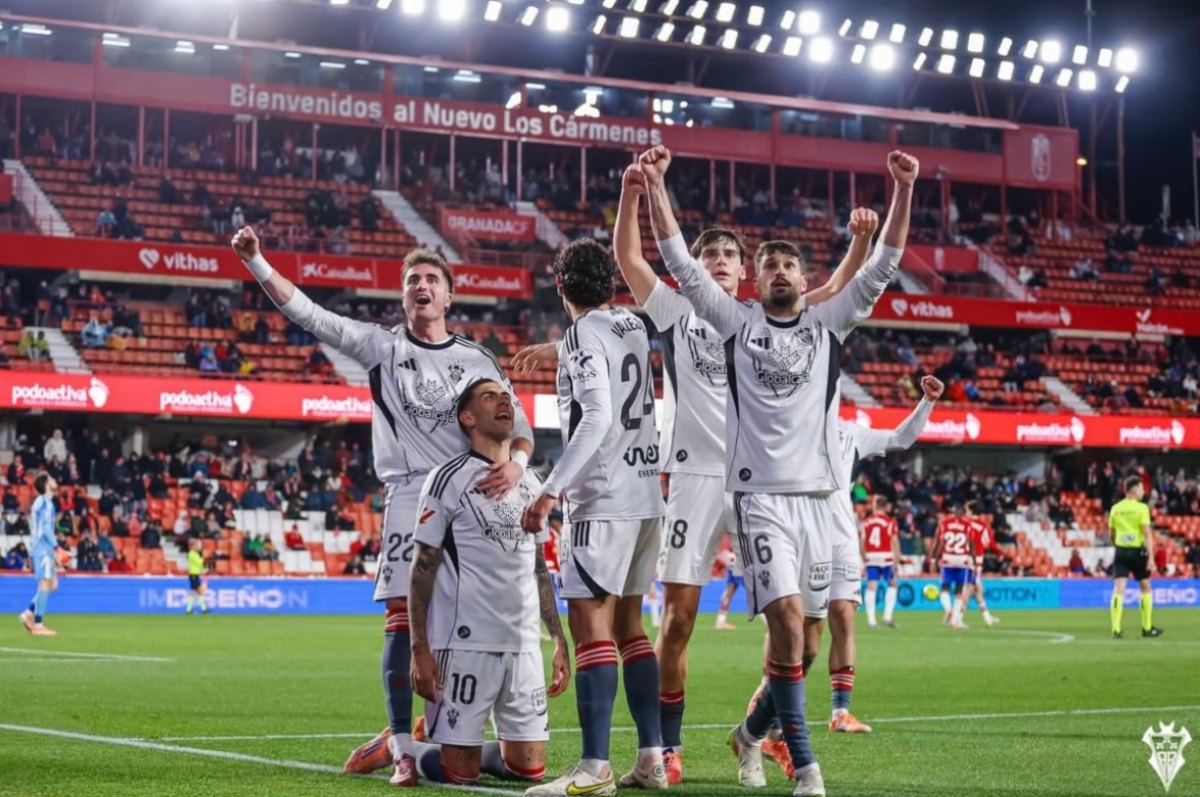 El Albacete en el Estadio Nuevo Los Cármenes. Foto: Albacete BP