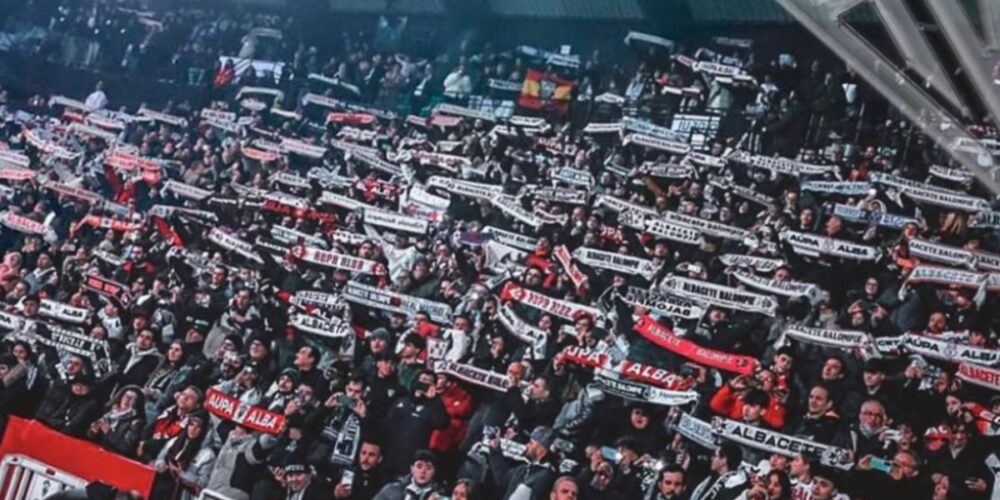 Aficionados del Albacete en el partido frente al Real Madrid de la Copa del Rey en el Carlos Belmonte