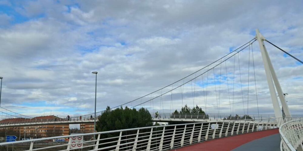 Imagen de la pasarela ciclopeatonal entre Ciudad Real y Miguelturra