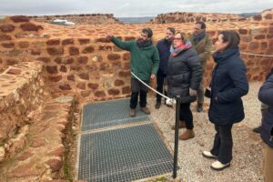 La viceconsejera de Cultura y Deportes, Carmen Teresa Olmedo, visita la Iglesia de San Esteban Mártir y el Castillo de la Estrella de Montiel