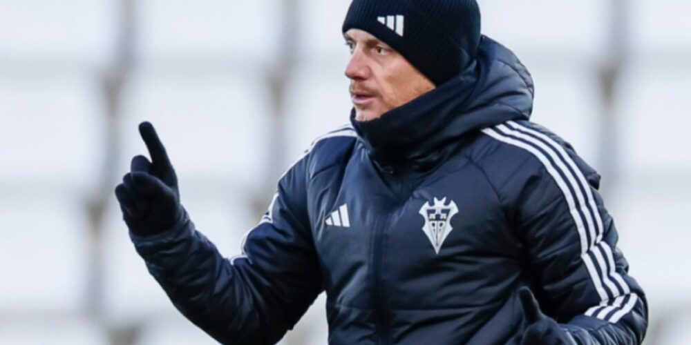 Alberto González, entrenador del Albacete Balompié. Imagen del club manchego