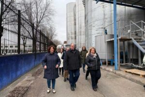 Visita del consejero de Agricultura a CRISVE