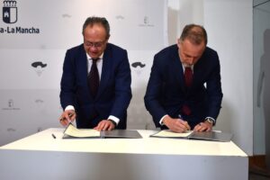 Firma del acuerdo en Talavera