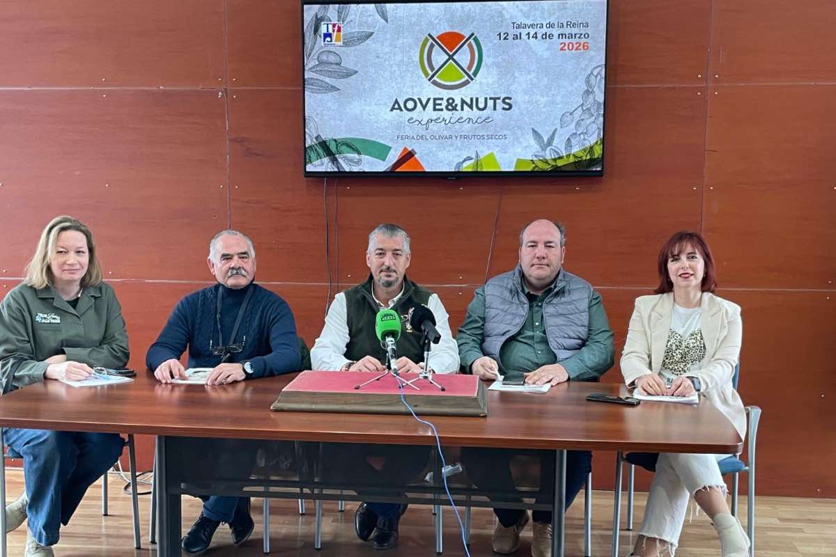 Presentación de la feria del aceite de oliva y las nueces de Talavera