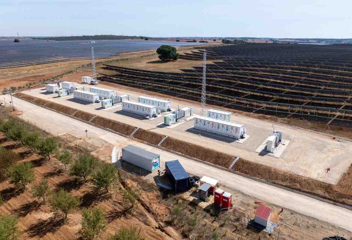 Las baterías almacenan energía limpia que abastece a los hogares. Foto: Iberdrola.