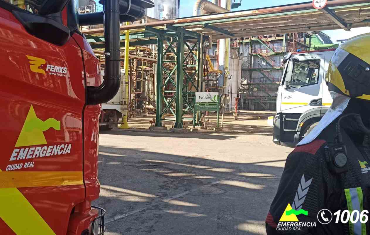 Incendio en la planta de Fertiberia en Puerollano.