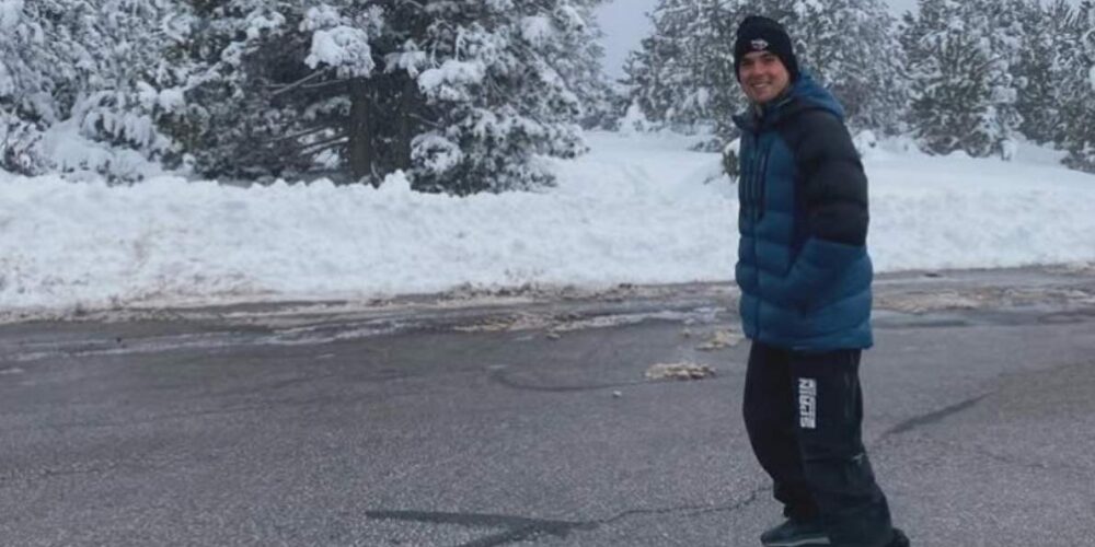 Emilio Redondo, sobre su tabla. Foto: Emilio Redondo.