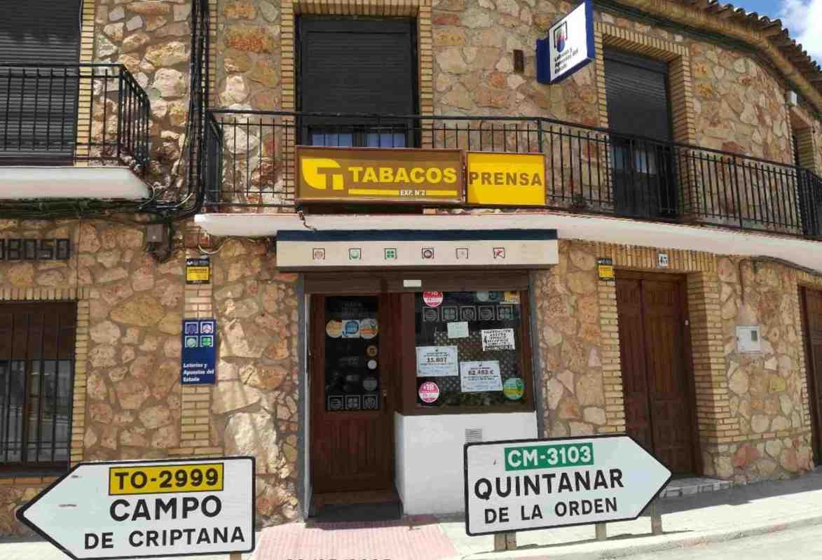 Despacho de lotería de El Toboso que repartió parte del segundo premio de la Lotería Nacional.