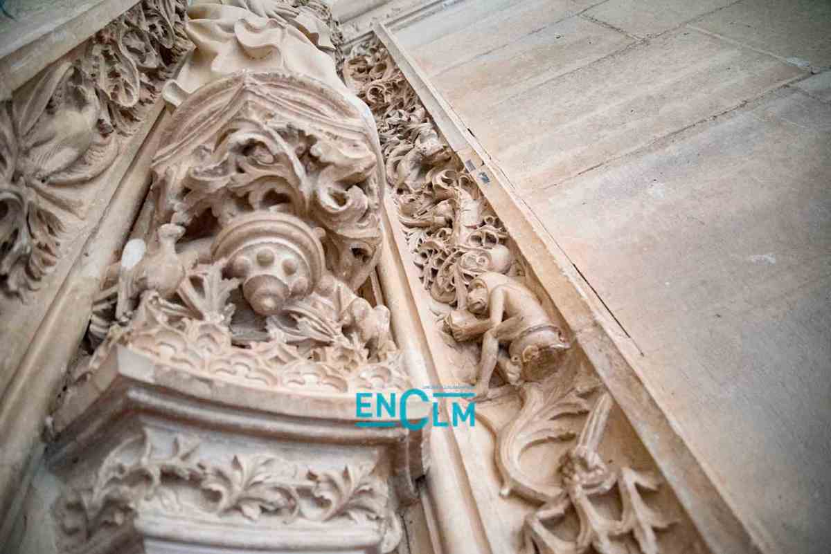 El mono del orinal del claustro de San Juan de los Reyes. Foto Rebeca Arango.