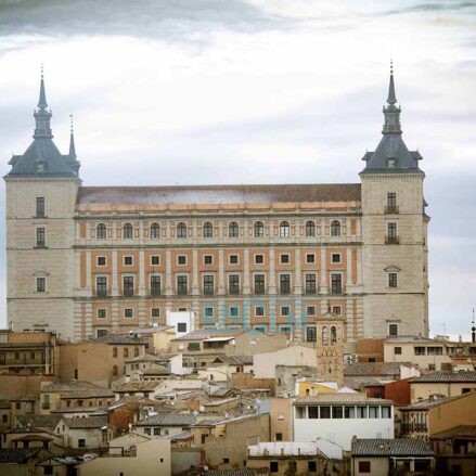 Finísima capa de nieve sobre el Alcázar de Toledo. Foto: Rebeca Arango.