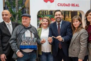 Paco Núñez visitó Fitur en el Día de Albacete.
