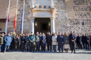 Minuto de silencio en el Palacio de Fuensalida.