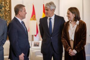 Reunión de representantes de Telefónica con Emiliano García-Page.