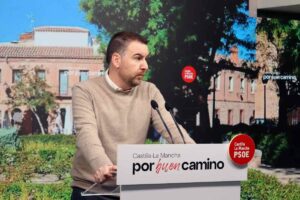 El portavoz de Empleo y Agricultura del grupo socialista en las Cortes regionales, Antonio Sánchez Requena,