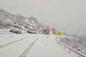 Vehículos atrapados en la N-320, en entre Sacedón y Alcocer, en Guadalajara.