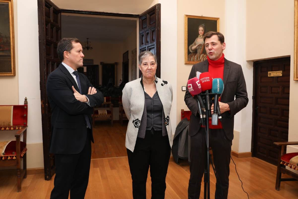 El alcalde de Toledo participó en una mesa redonda sobre Israel y Palestina.