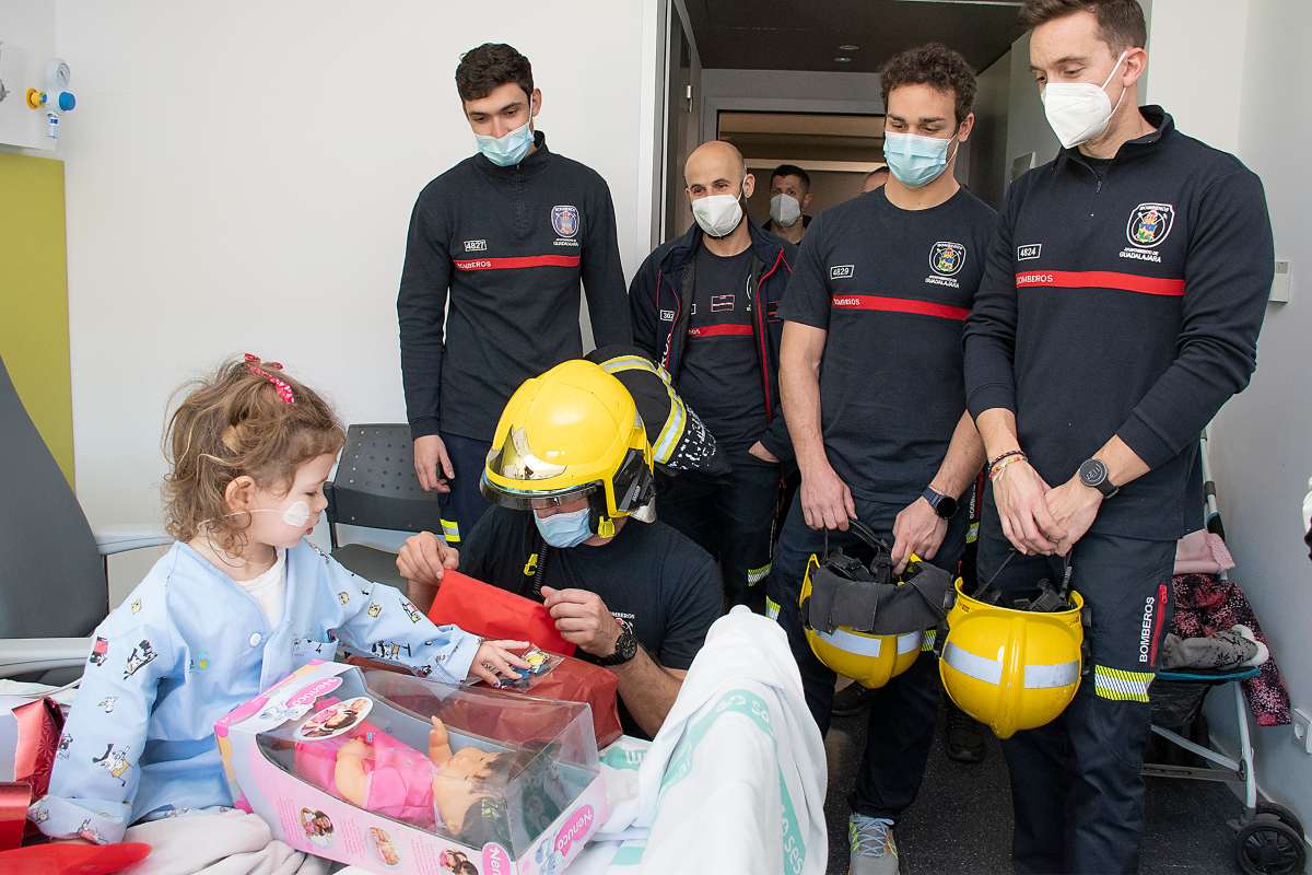 Visita bomberos Hospital Guadalajara