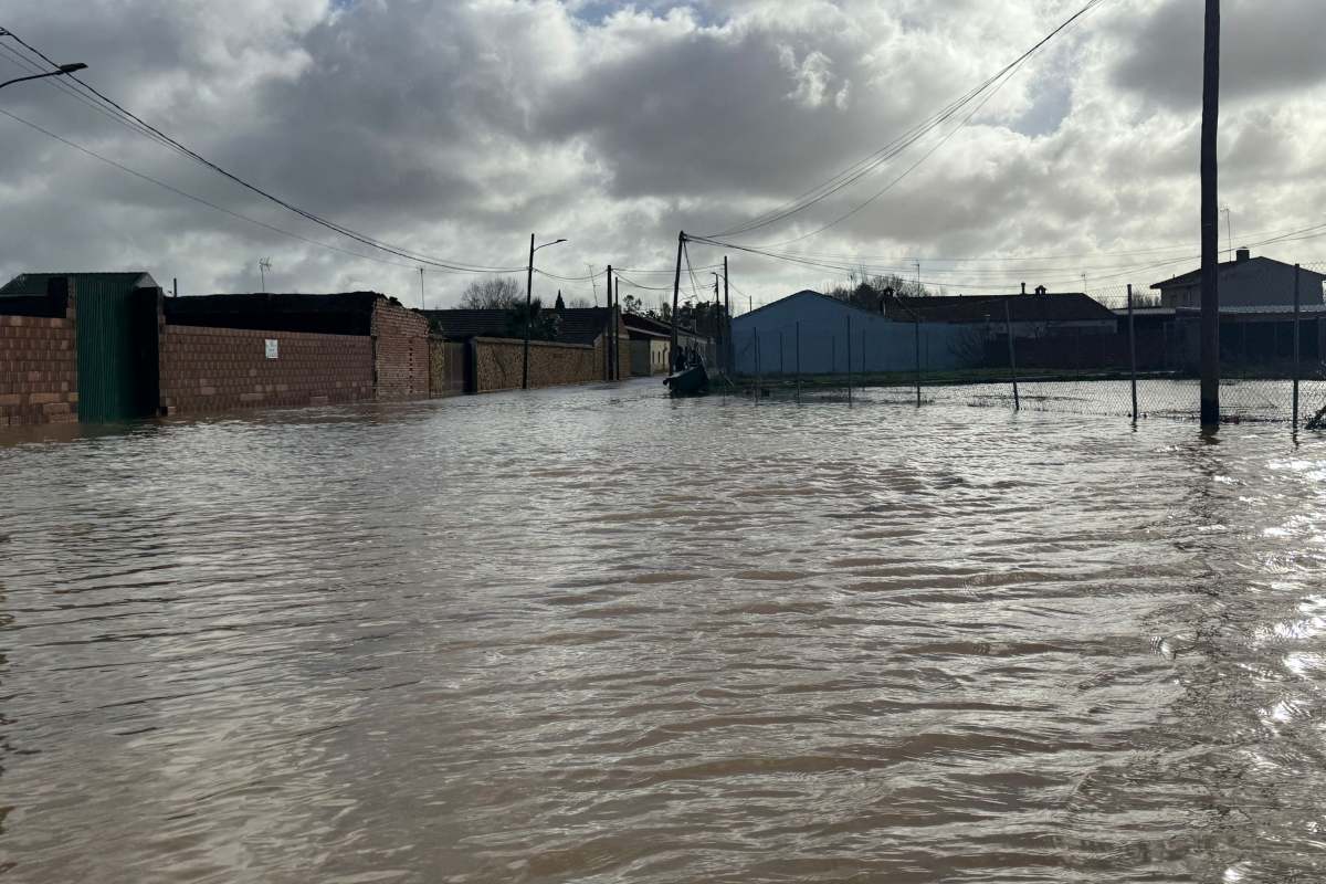 Calles de El Robledo convertidas en auténticos ríos