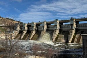 Imagen de la presa del embalse de Gasset