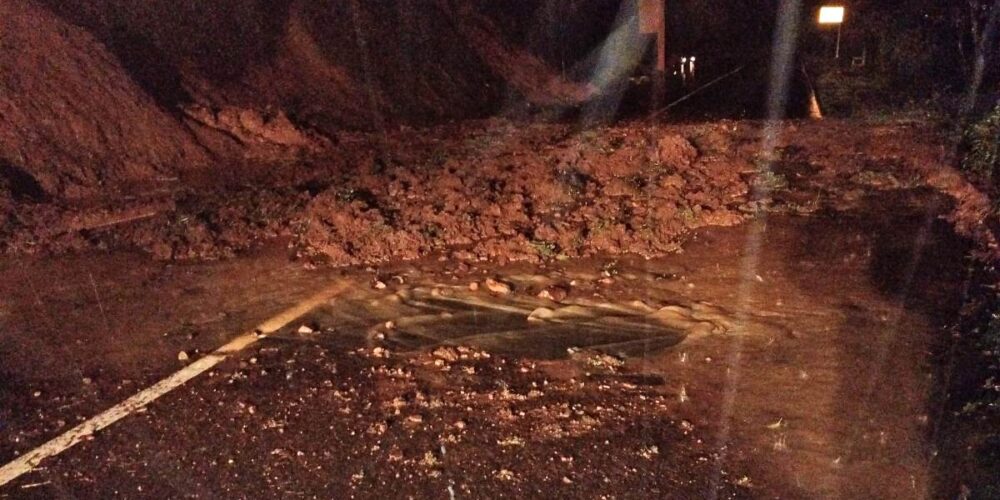 Imagen de los desprendimientos en la salida norte de Fuencaliente