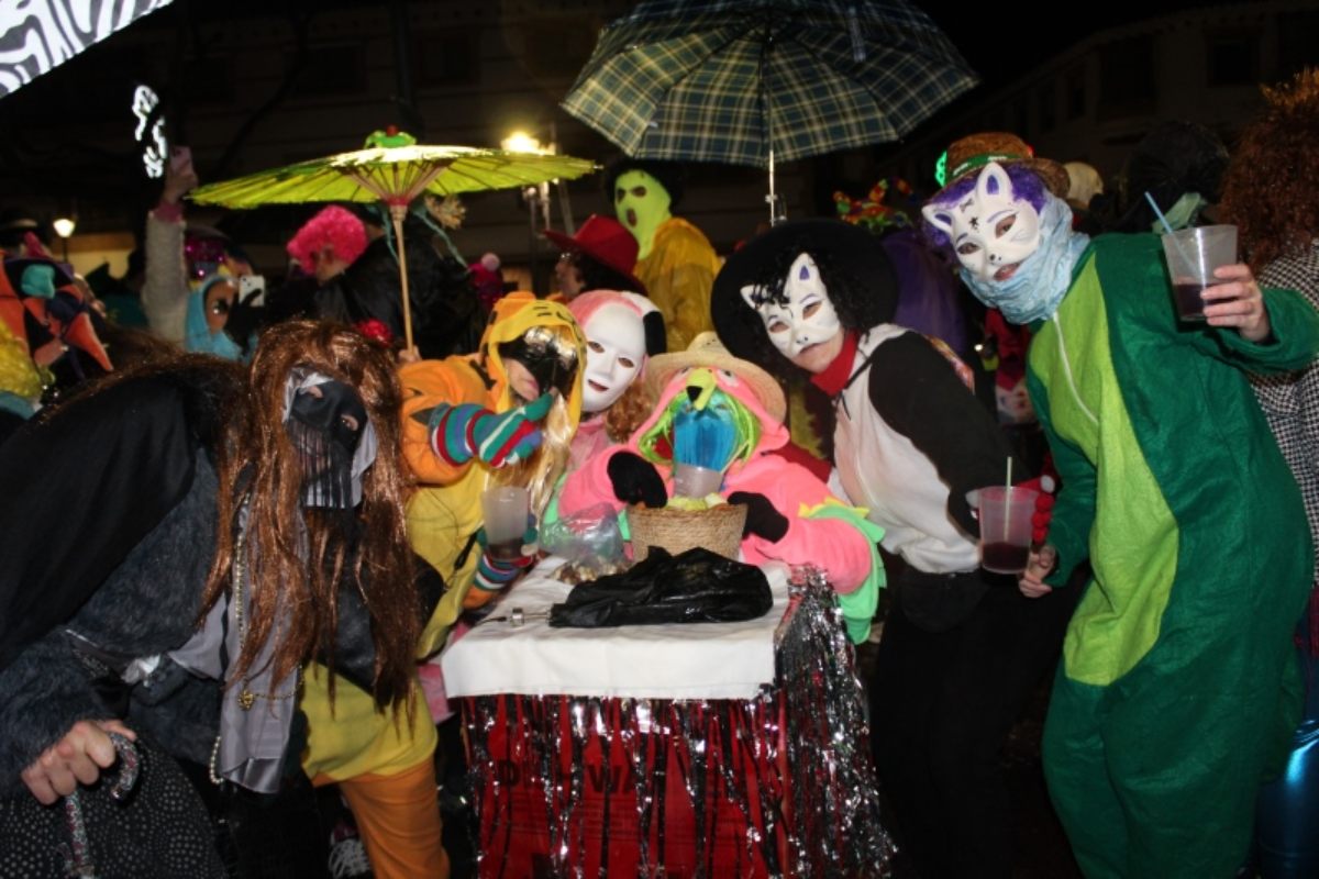 Máscaras callejeras en el Carnaval de Miguelturra