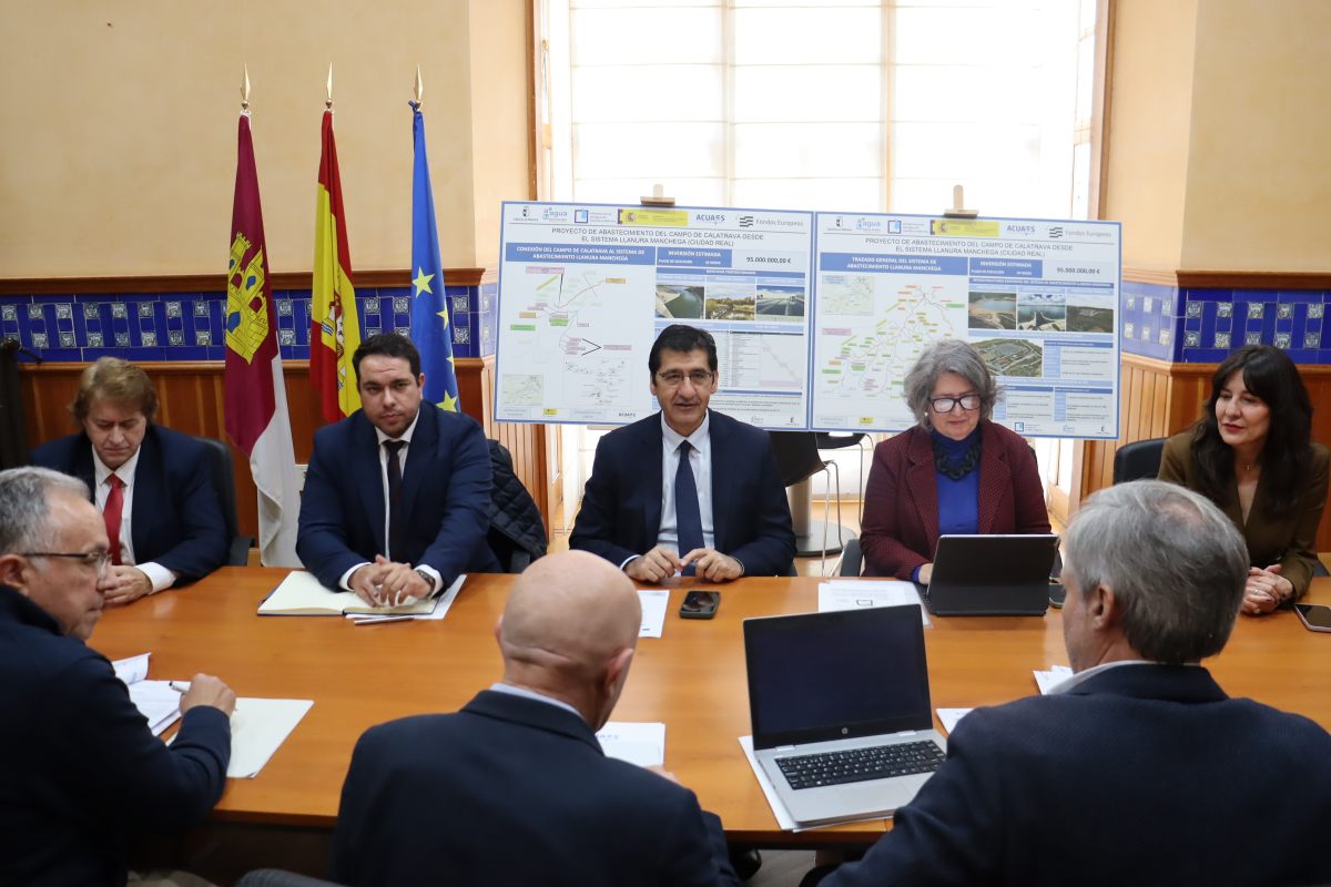 Reunión de la comisión de seguimiento del convenio para el abastecimiento del Campo de Calatrava desde el