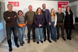 Reunión de Sergio Gutiérrez con varios de los concejales del PSOE en el Ayuntamiento de Ciudad Real
